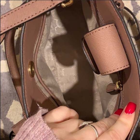 VERY RARE ONE OF A KIND MICHAEL KORS PURSE ✨💕 - Picture 2 of 4